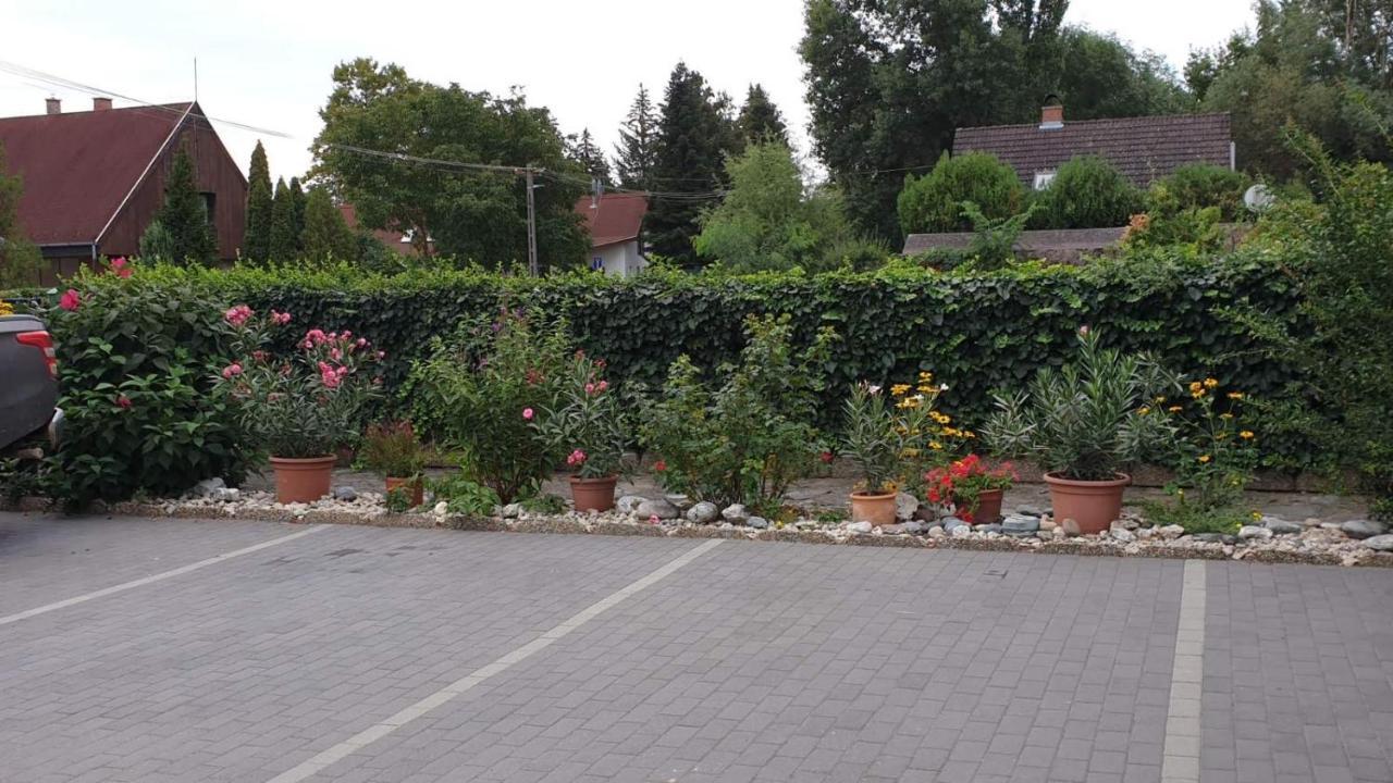 Ilona Apartmanok Balatonboglár Dış mekan fotoğraf